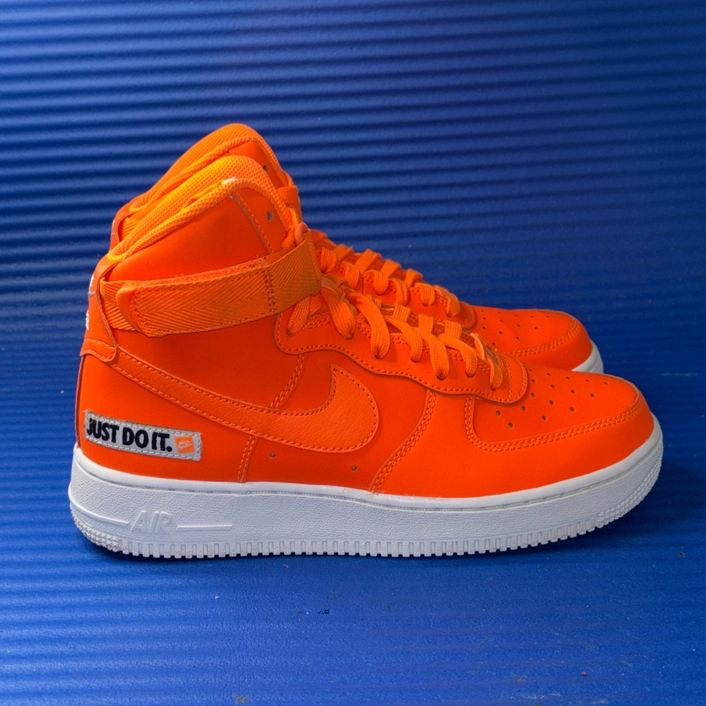 Size 6Y- GS Nike Air Force 1 High LV8 “Just Do It” Strap Orange AV7951-800